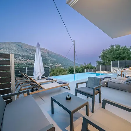 빌라 Luxury Stone Aris, Ideally Located Just A 5-minute Walk From Restaurants And Shops *
