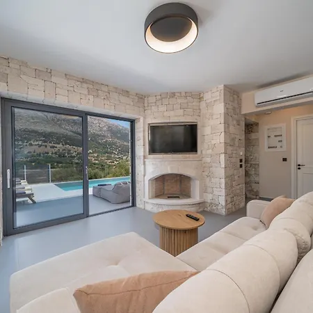 Βίλα Luxury Stone Aris, Ideally Located Just A 5-minute Walk From Restaurants And Shops *